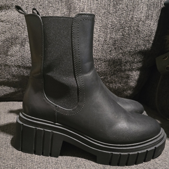 Wild Fable | Nadia Chelsea Boots Size 10 - Picture 2 of 6